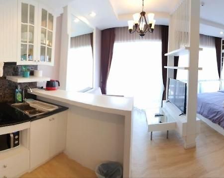 Cozy Near Beach 200M With Toproof Pool At Patio Bangsaen Buitenkant foto